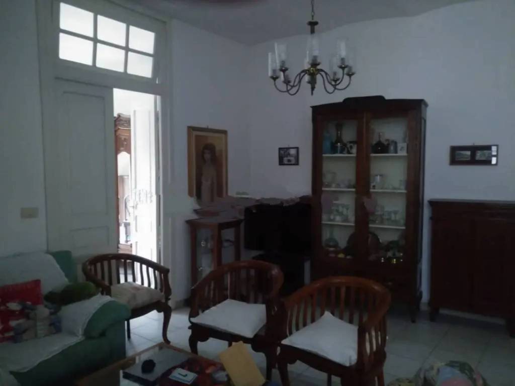 Salone