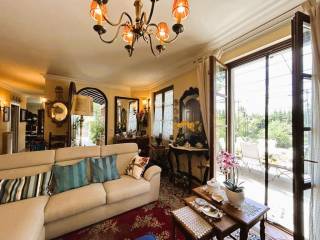 Salone