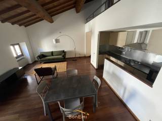 2-room flat via Scrimiari 10, Veronetta, Verona
