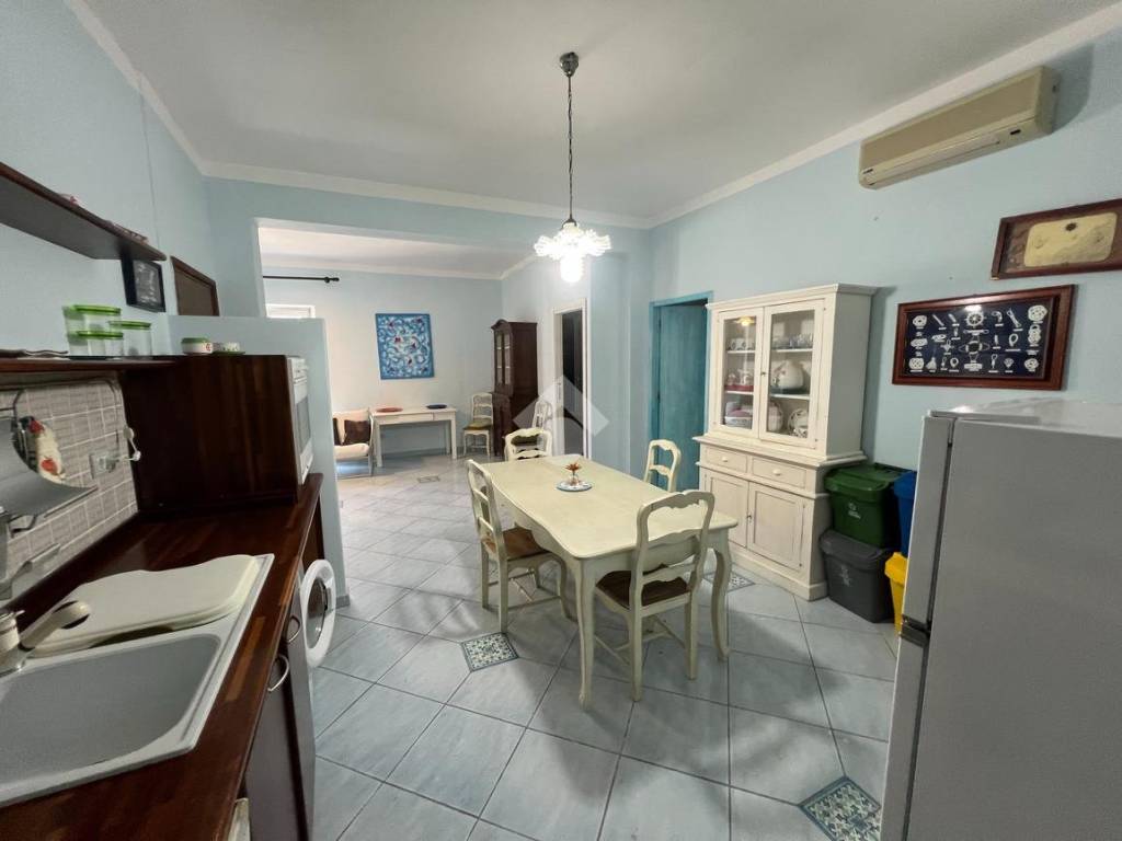 Salone