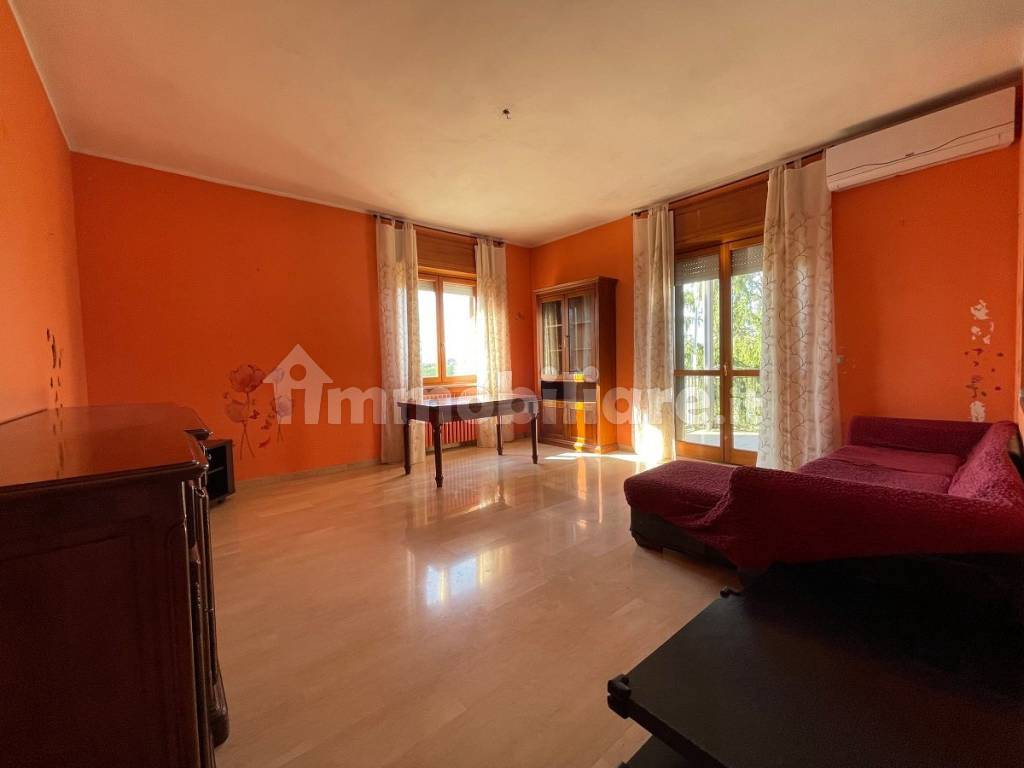 Salone