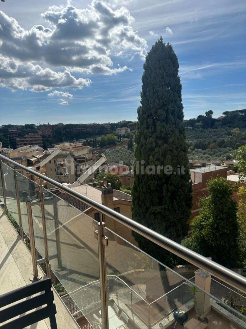 Appartamento in vendita a Roma