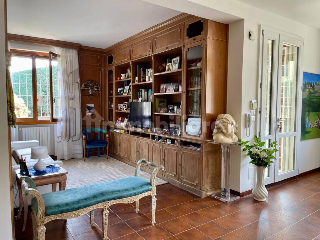 Salone