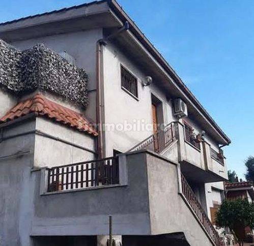 Casa indipendente in vendita a Roma
