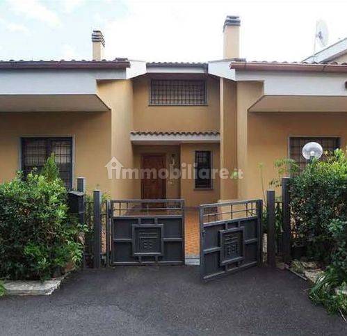 Casa indipendente in vendita a Roma