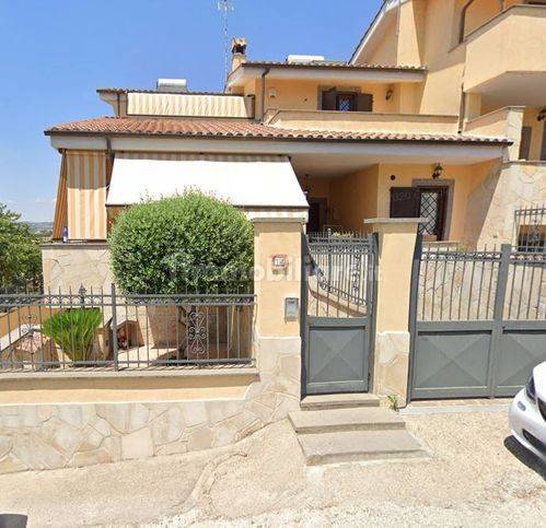 Villetta a schiera in vendita a Roma