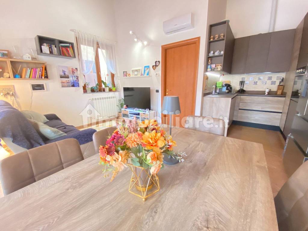 Vendita Appartamento Corbetta. Trilocale in via Casnati. Buono stato ...