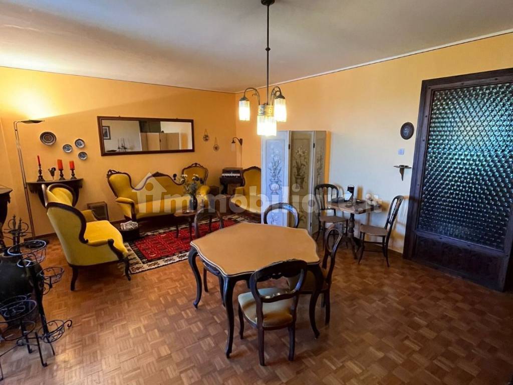 Salone