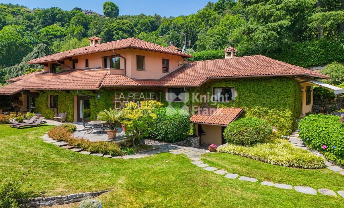 Villa in vendita a Como