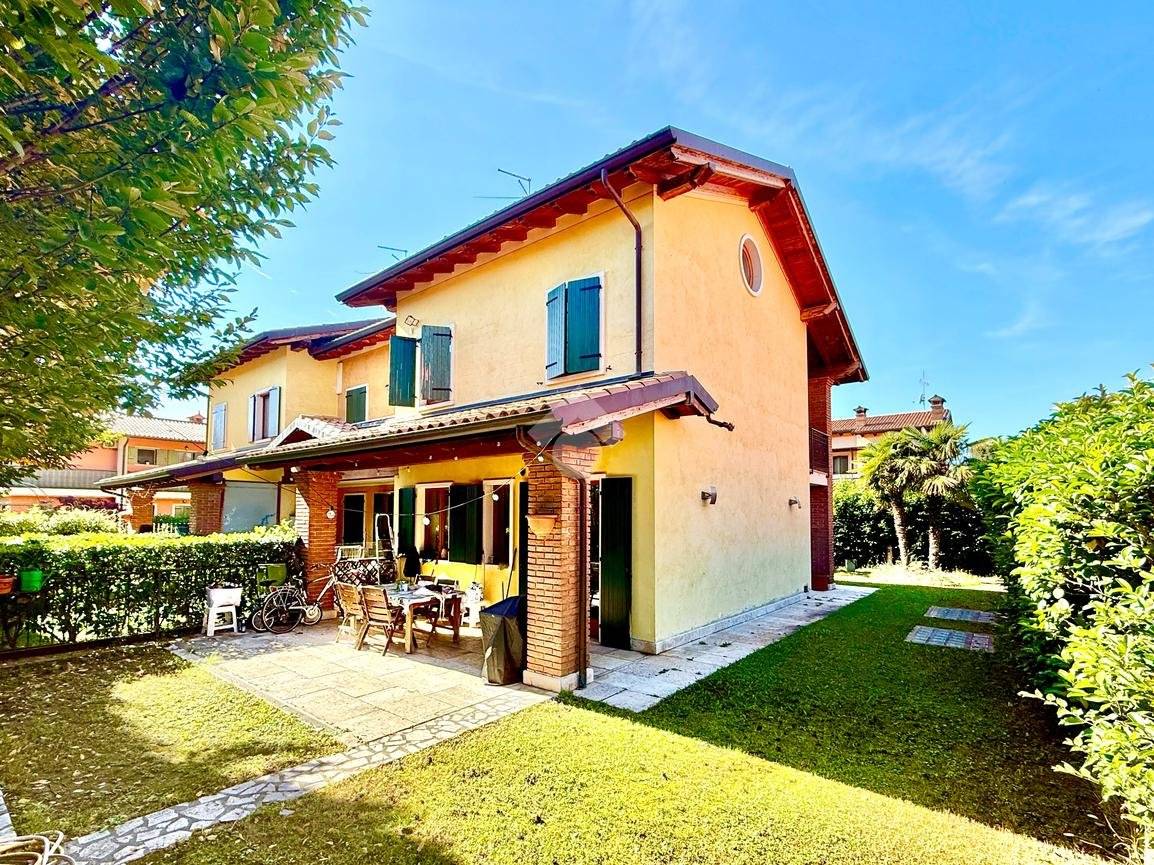 Villa in vendita a Costermano sul Garda