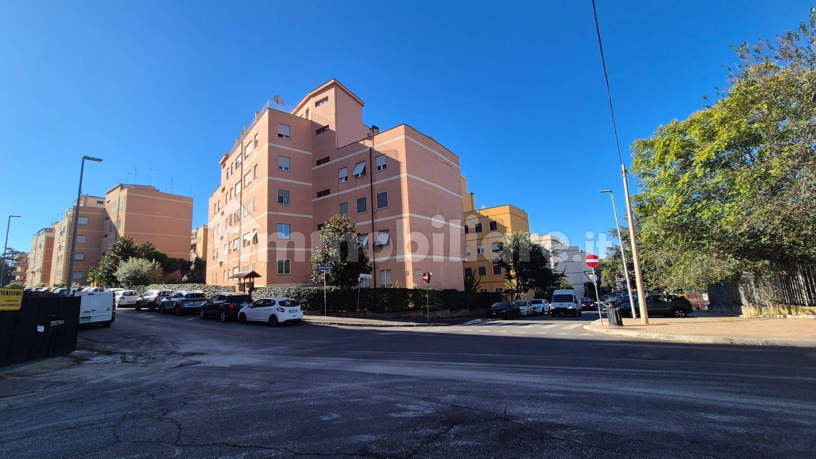 Appartamento in vendita a Roma