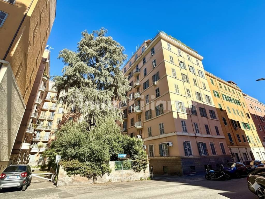 Trilocale via Clelia, Furio Camillo, Roma