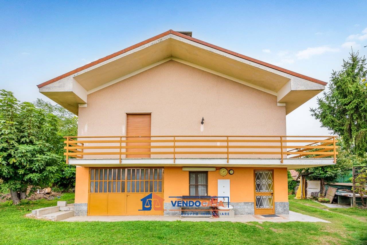 Villa in vendita a Pocapaglia