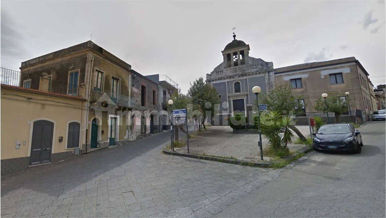 Palazzo - Edificio in vendita a Giarre