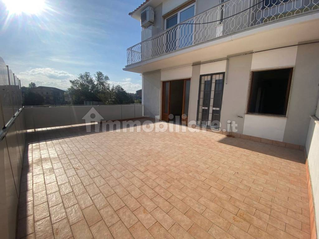 Quadrilocale via Cortale, 19, Anagnina, Roma