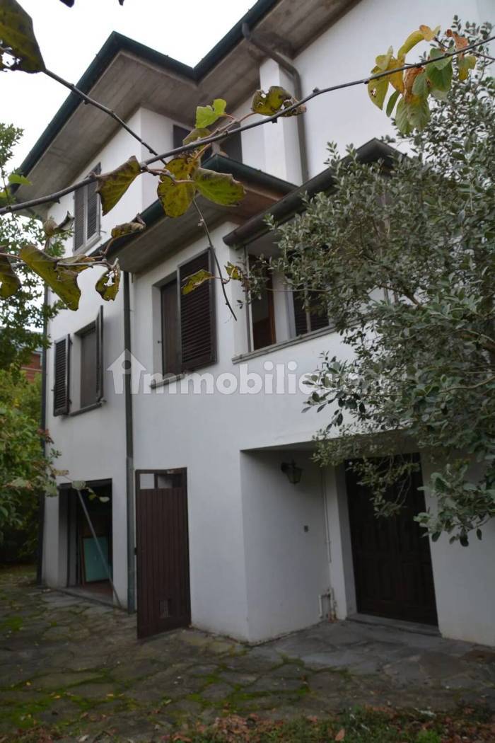 Villa in vendita a Pisa