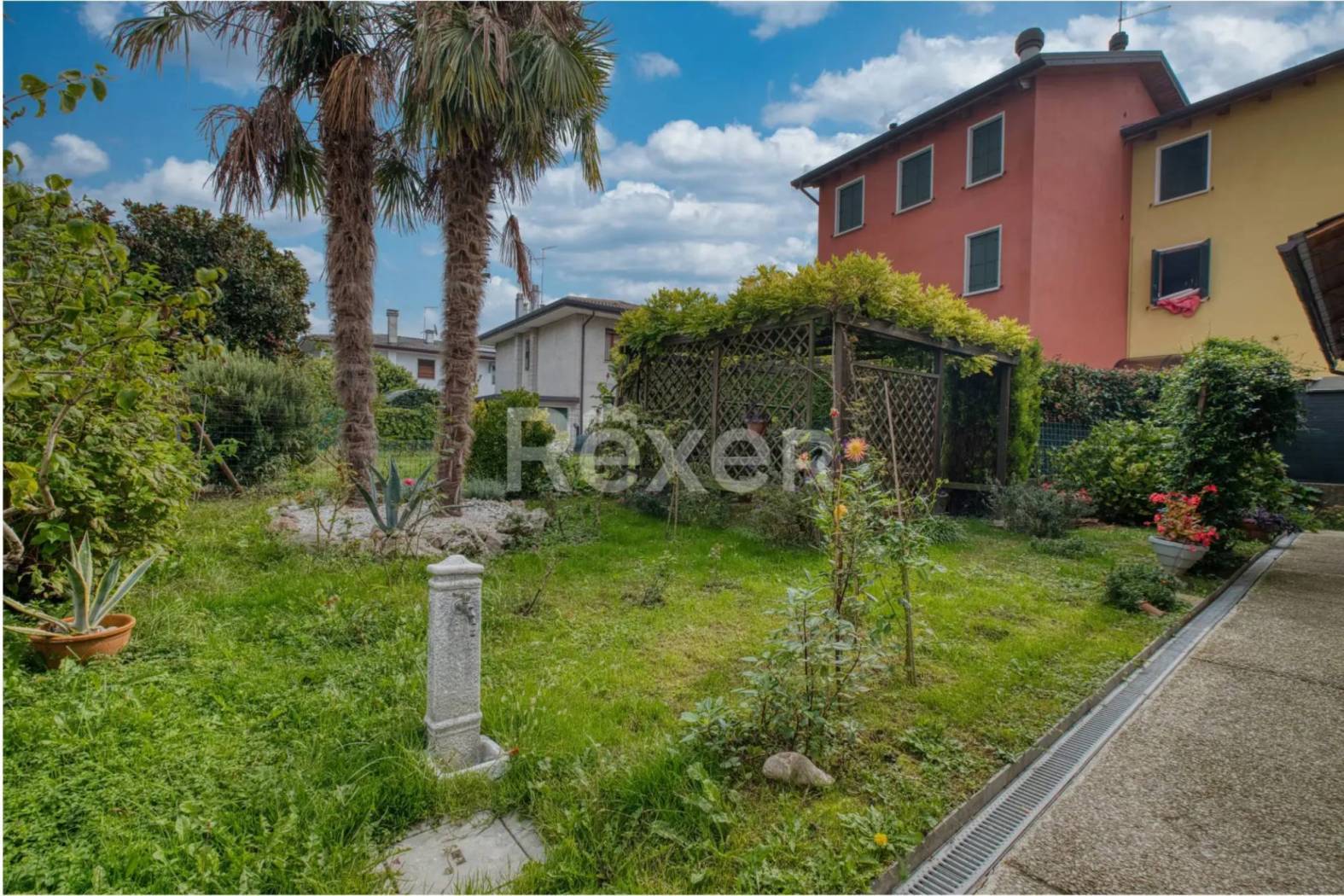 Casa indipendente in vendita a Selvazzano Dentro