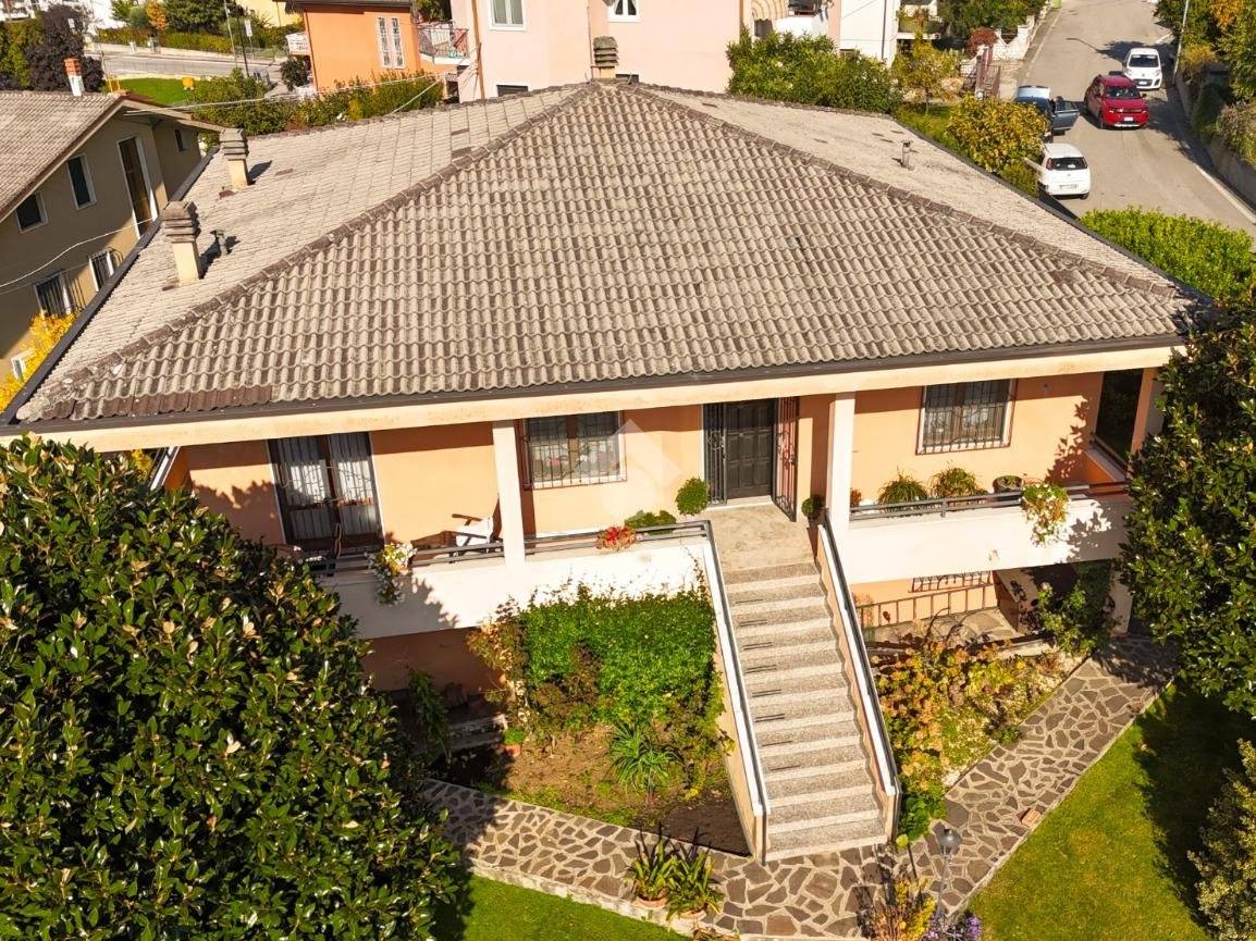 Villa in vendita a Colognola Ai Colli