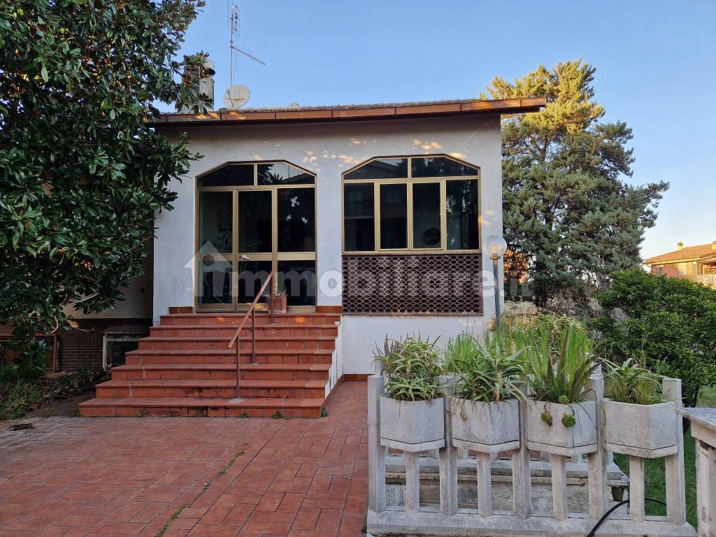 Villa unifamiliare via Giambattista Gelli, Casal Bernocchi, Roma