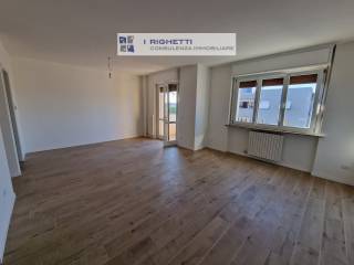 4-room flat via Crotone, Borgo Nuovo - Navigatori, Verona