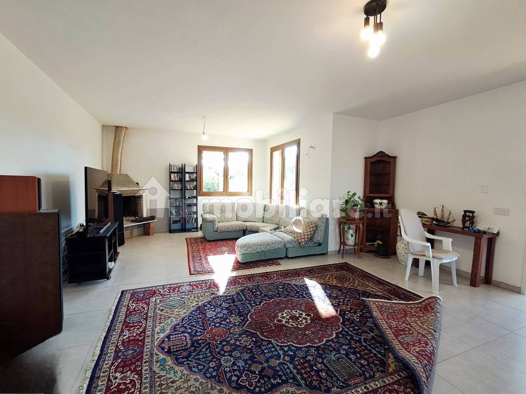 Salone