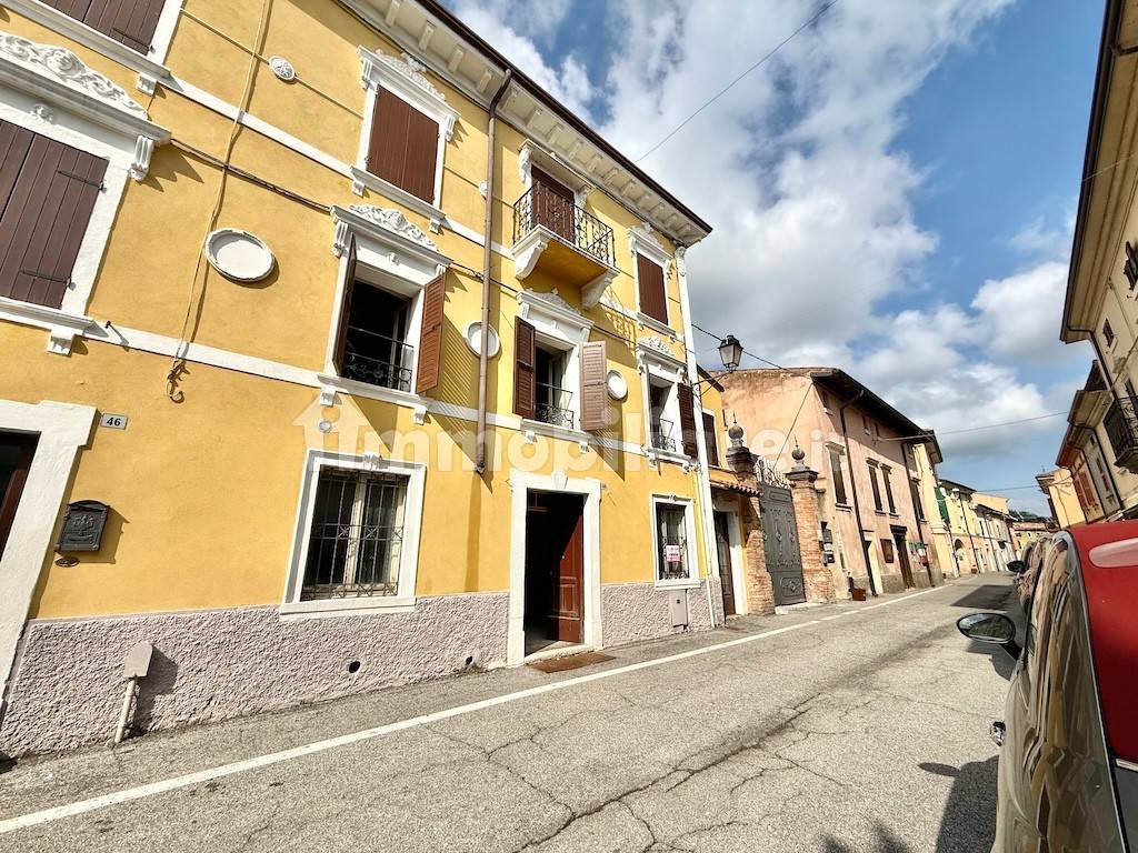 Appartamento in vendita a Ponti sul Mincio