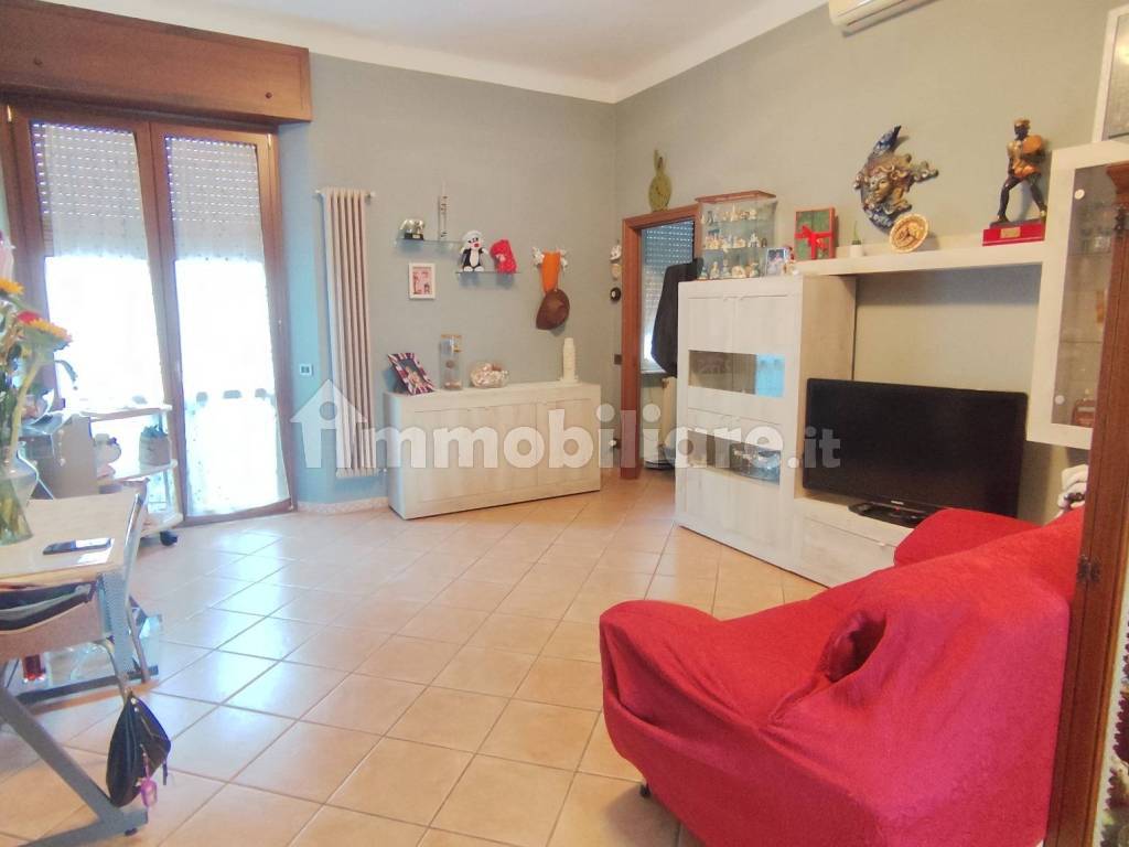 Trilocale via Nicola Palmieri 32, Cermenate - Abbiategrasso, Milano