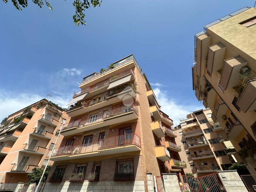 Trilocale via Sartorio, Ardeatino - Montagnola, Roma