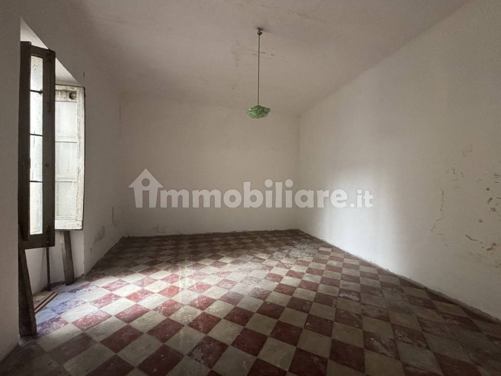 Stanza non arredata