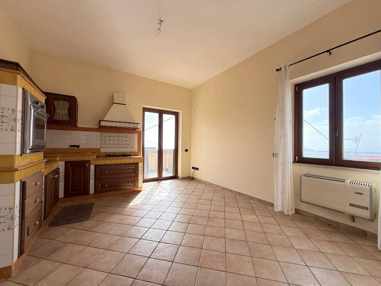 Panoramatický třípokojový byt na prodej v Pozzuoli Alta - 2