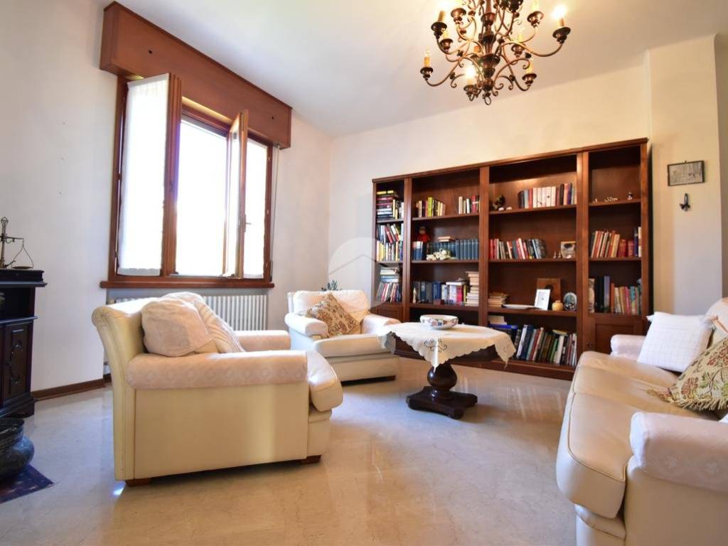 Salone