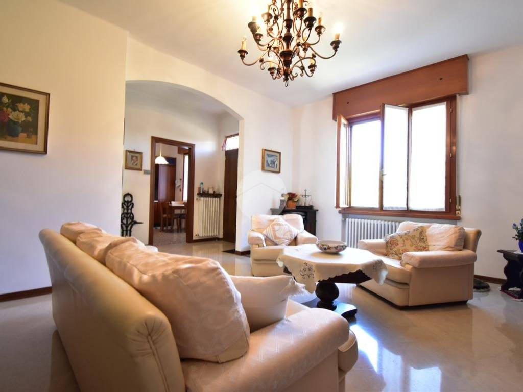 Salone