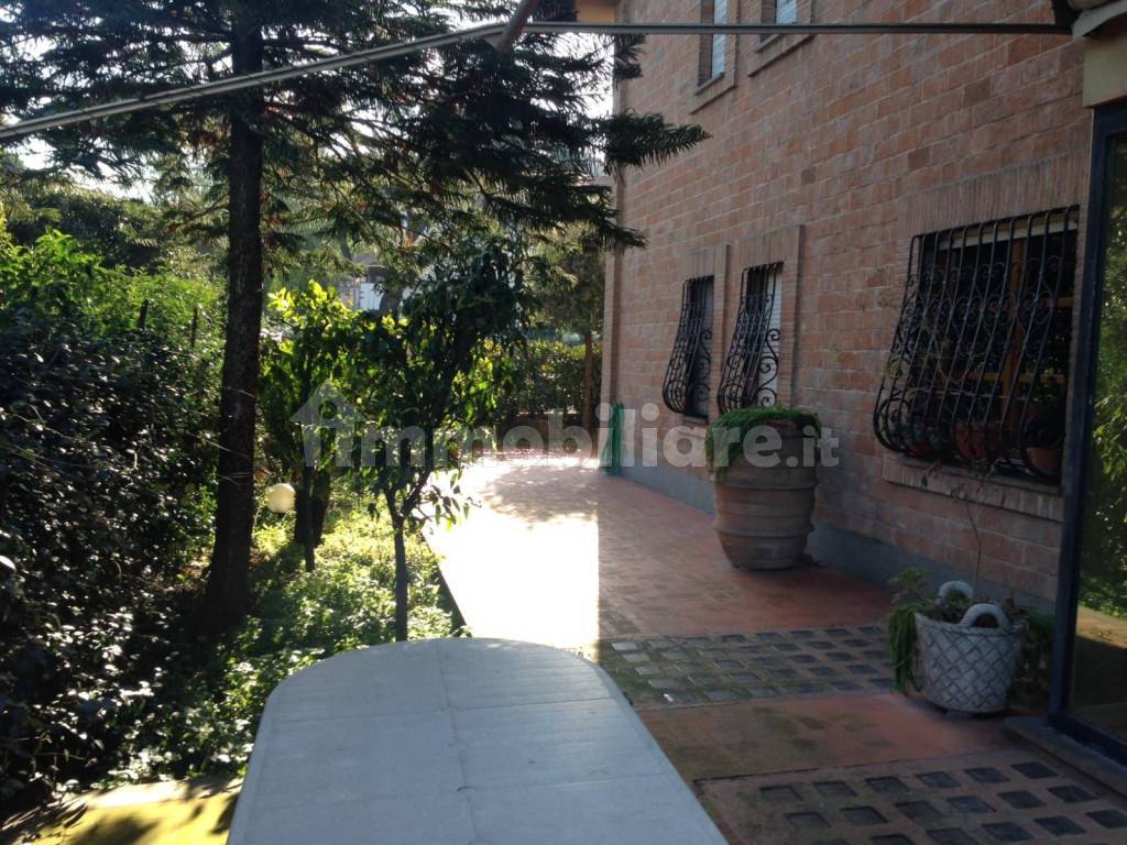 Appartamento via Grassano 32, Quarto Miglio, Roma