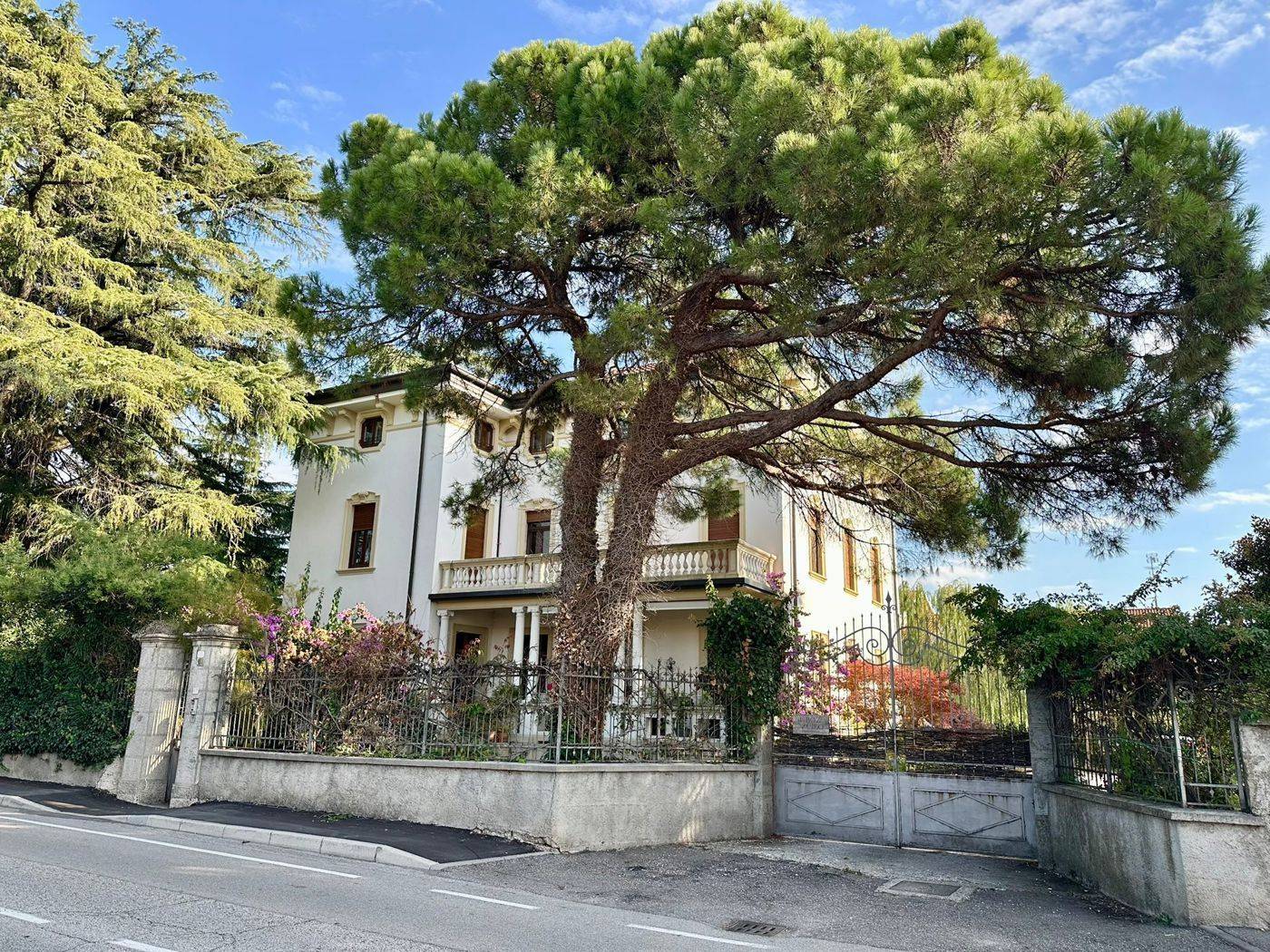 Villa in vendita a Valeggio sul Mincio