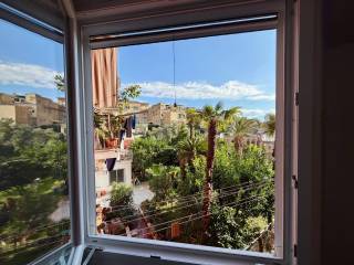 2-room flat Rampe Montemiletto 18, Monte Santo, Naples