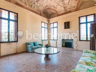 Salone