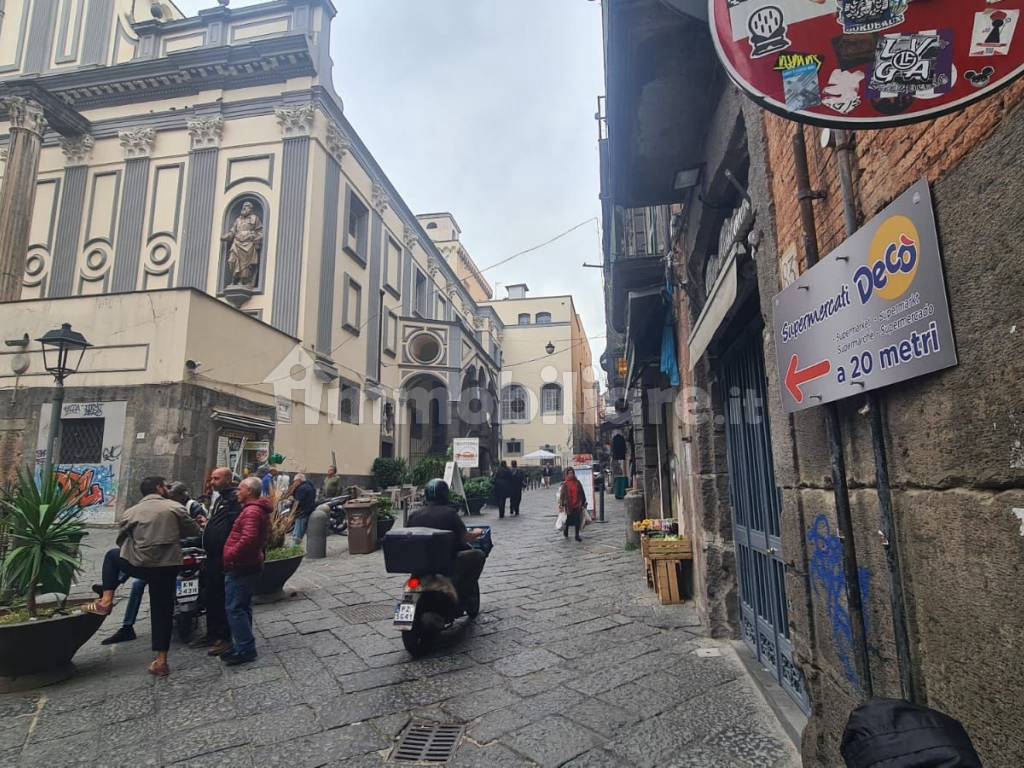 vendita-appartamento-napoli-quadrilocale-in-vico-cinquesanti-47-buono