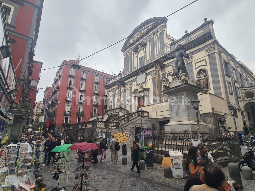 vendita-appartamento-napoli-quadrilocale-in-vico-cinquesanti-47-buono