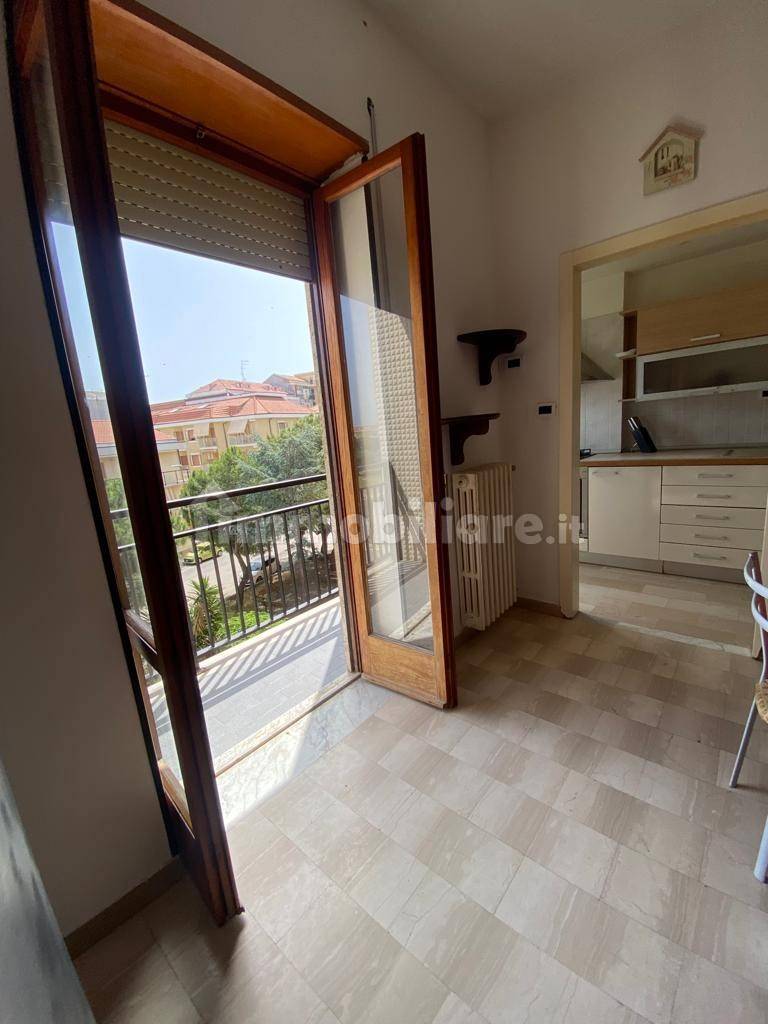 Ampio Appartamento 135mq - Via San Marino Centro - foto 5