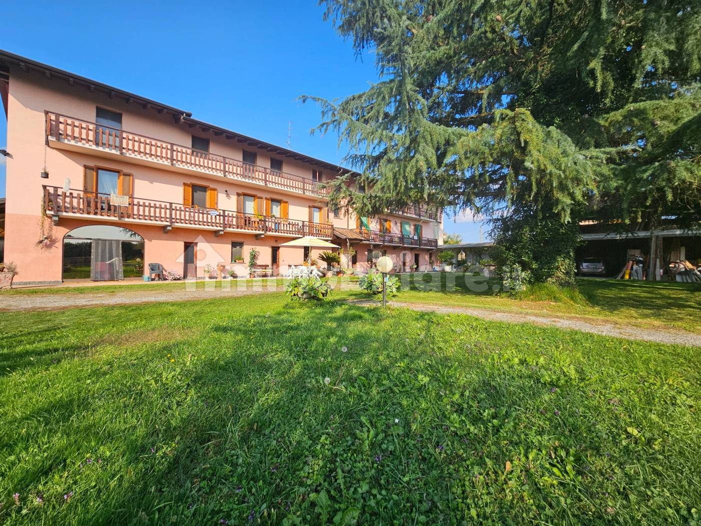 Rustico - Casale in vendita a Oleggio