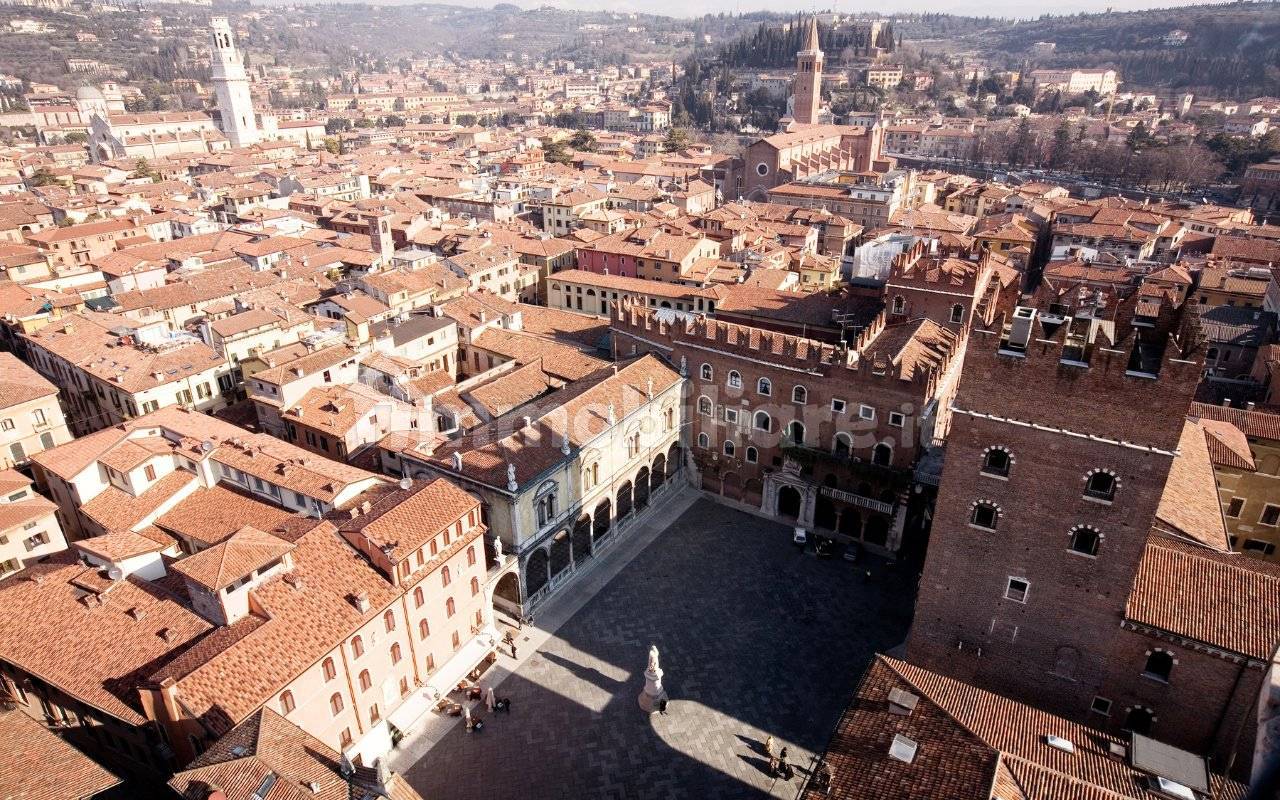 Casa indipendente in vendita a Verona