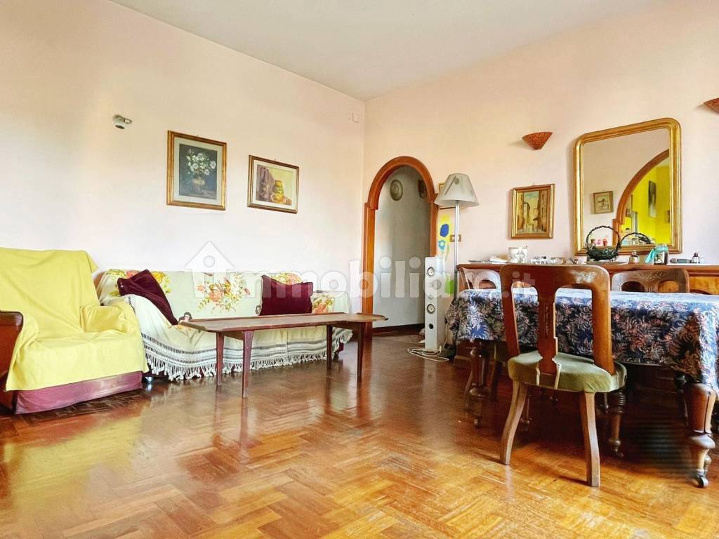 Vendita Appartamento Roma. Quadrilocale in viale Tirreno. Da ...