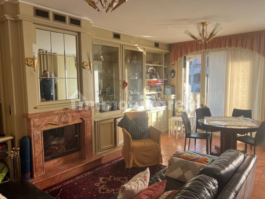Salone
