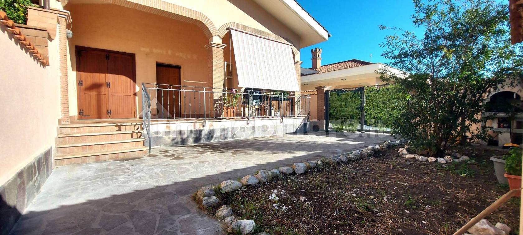 Villetta a schiera in vendita a Roma