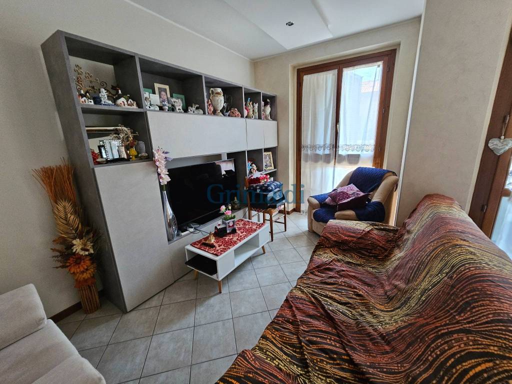 Vendita Appartamento Corbetta. Trilocale in via Don Ramirez. Buono ...