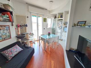 3-room flat via Fratelli Cervi 8, Bolognina, Bologna