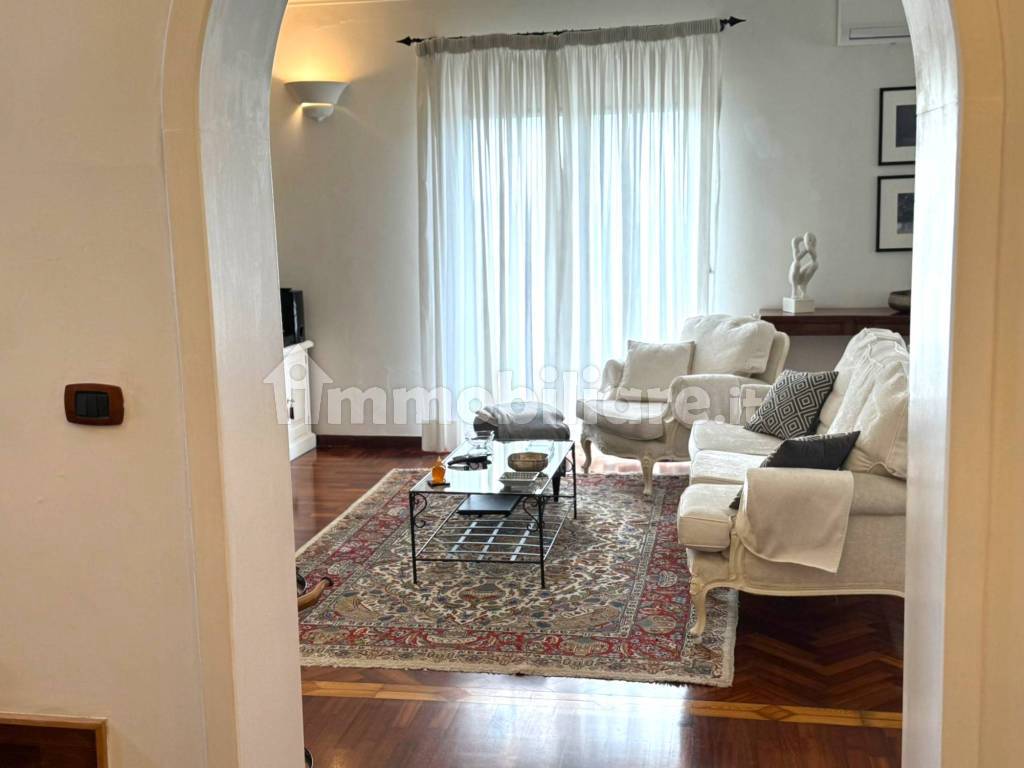 Salone