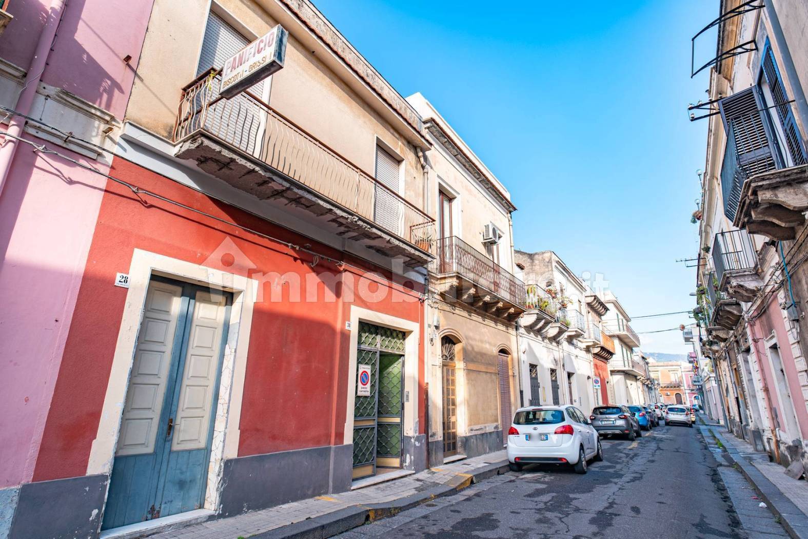 Palazzo - Edificio in vendita a Giarre
