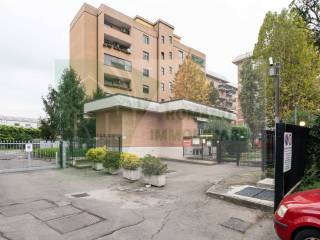 Quadrilocale via Isocrate, Gorla, Milano
