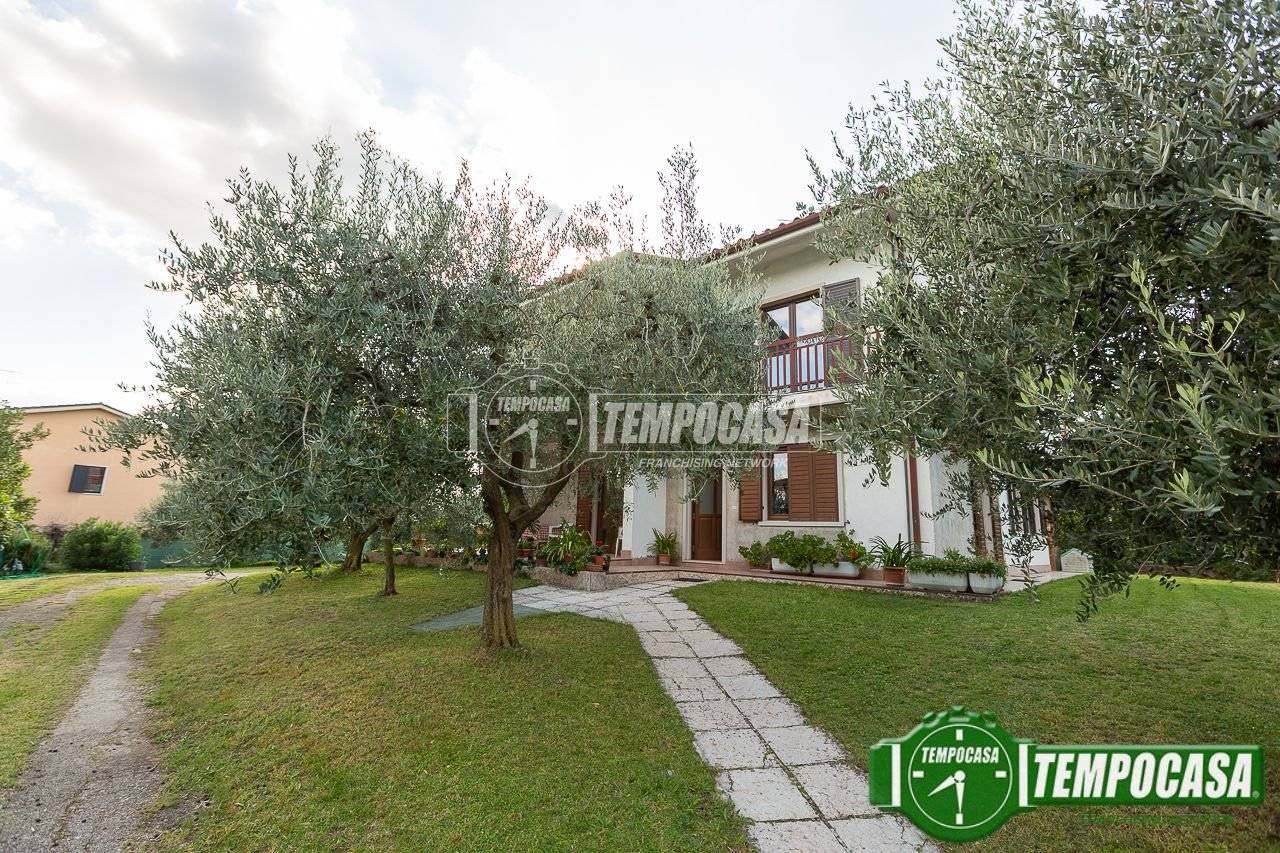 Villa in vendita a Bussolengo